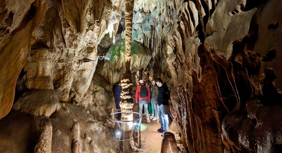 Pekel grot excursie Pekel grot excursie